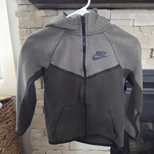 Youth Nike Tech Two-Tone Gray Hoodie